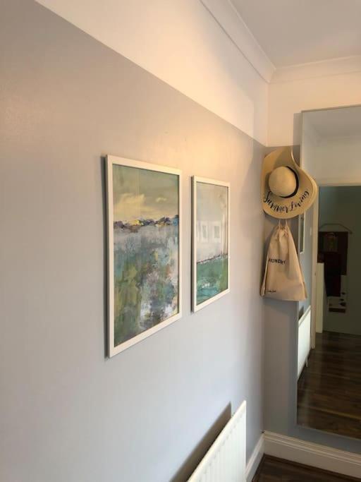 Cosy Two Bed Terraced House 7Min Drive From City Белфаст Экстерьер фото