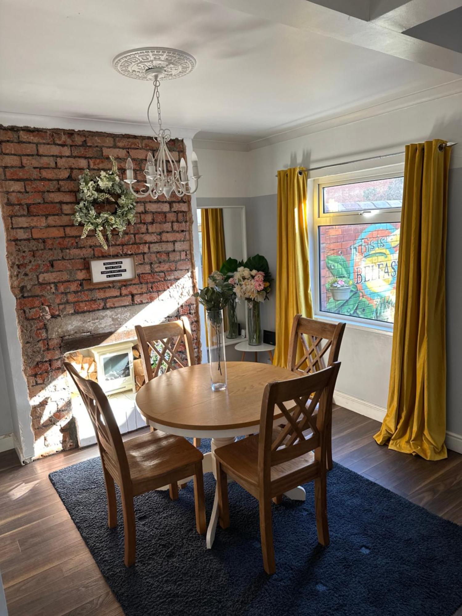 Cosy Two Bed Terraced House 7Min Drive From City Белфаст Экстерьер фото